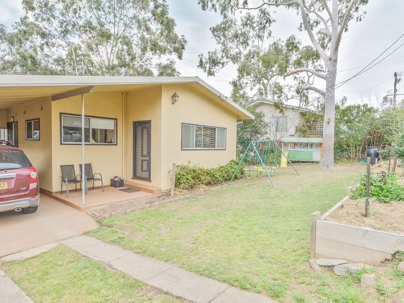 20 Henderson Street, Cowra NSW 2794