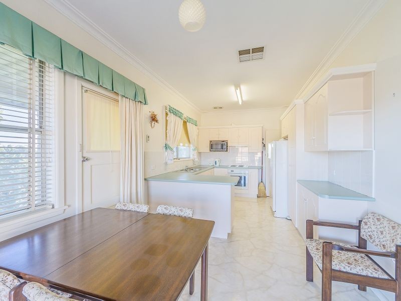 40 Hanna Street, Cowra NSW 2794