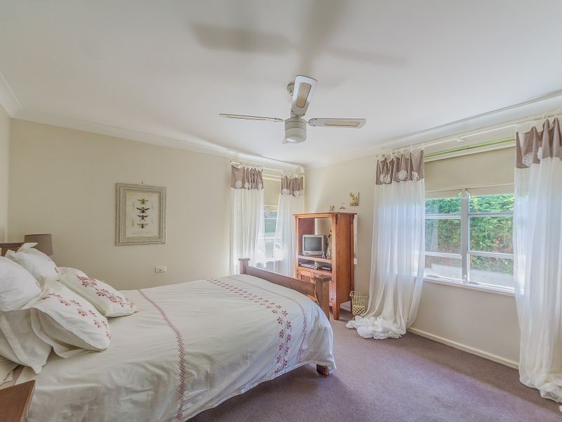 12 Yarrawonga Crescent, Cowra NSW 2794