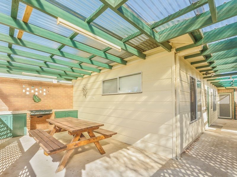 4 Neila Lane, Cowra NSW 2794