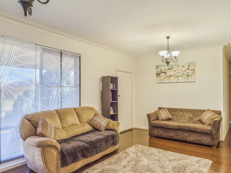 4 Neila Lane, Cowra NSW 2794