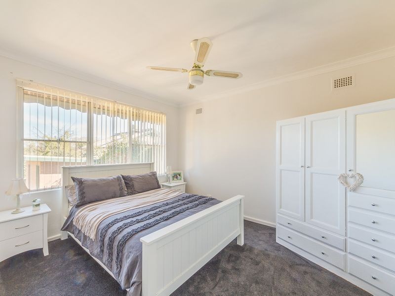 4 Neila Lane, Cowra NSW 2794
