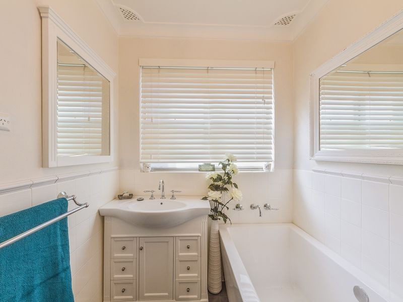 4 Neila Lane, Cowra NSW 2794