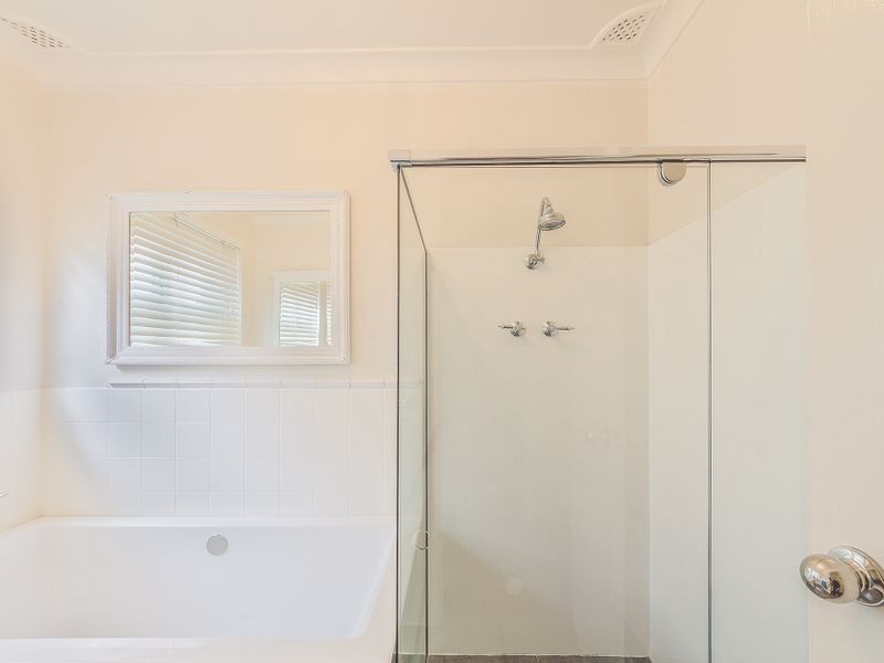 4 Neila Lane, Cowra NSW 2794