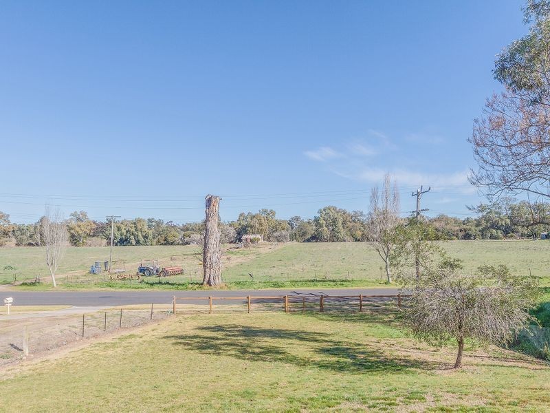 4 Neila Lane, Cowra NSW 2794