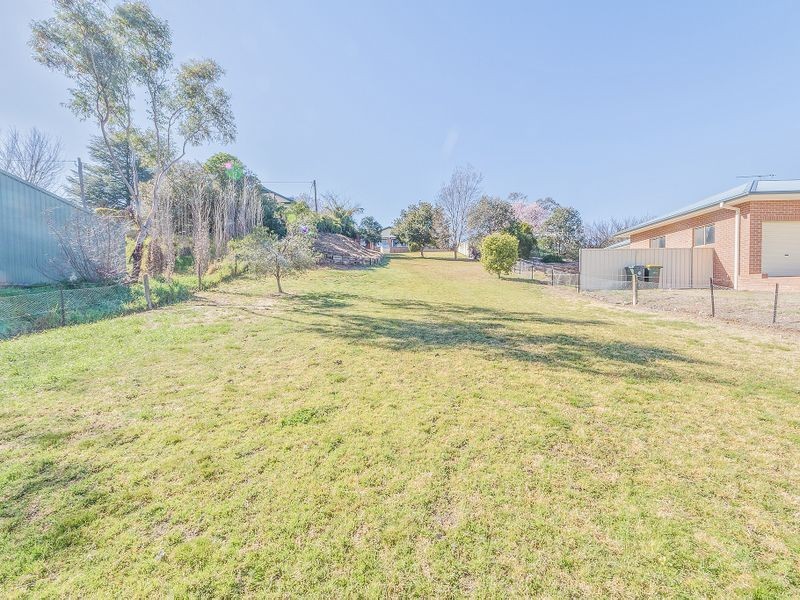 4 Neila Lane, Cowra NSW 2794
