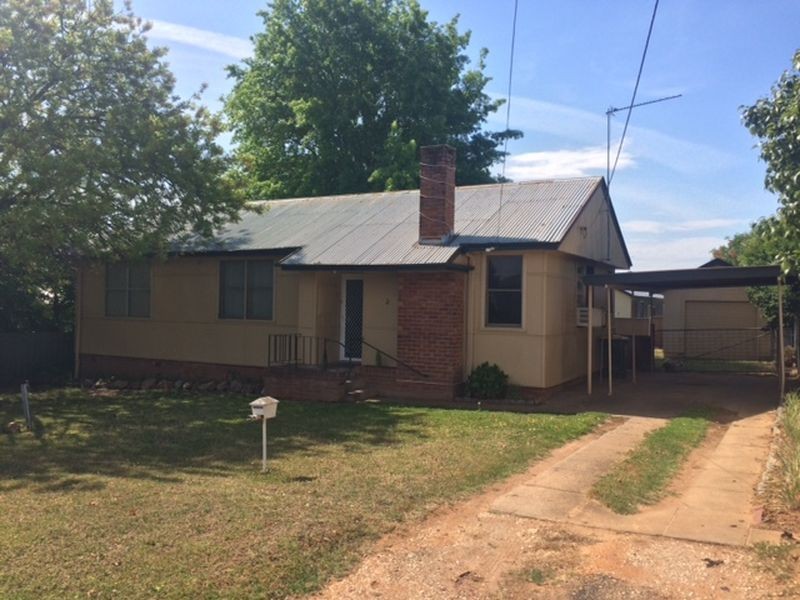 2 Sheahan Street, Cowra NSW 2794
