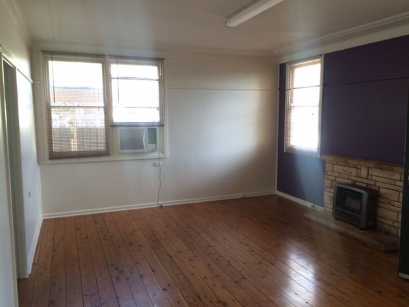 2 Sheahan Street, Cowra NSW 2794