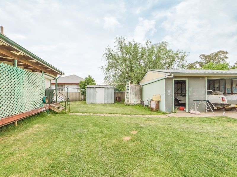 28 Logan Street, Cowra NSW 2794