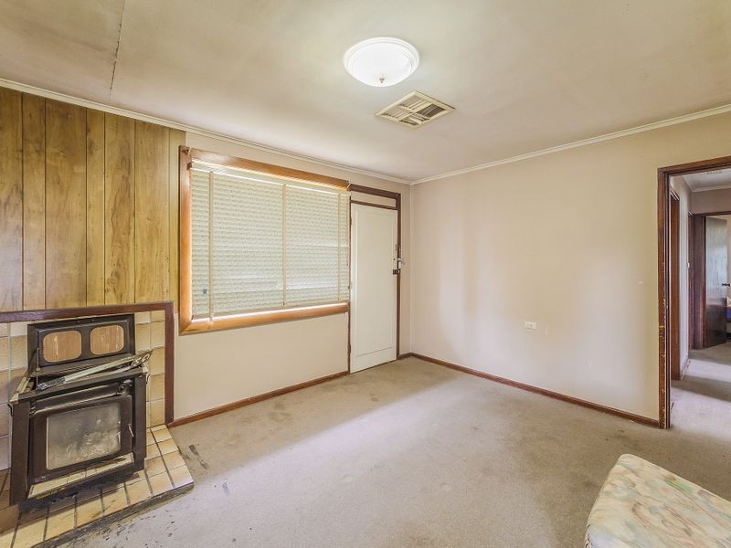 28 Logan Street, Cowra NSW 2794