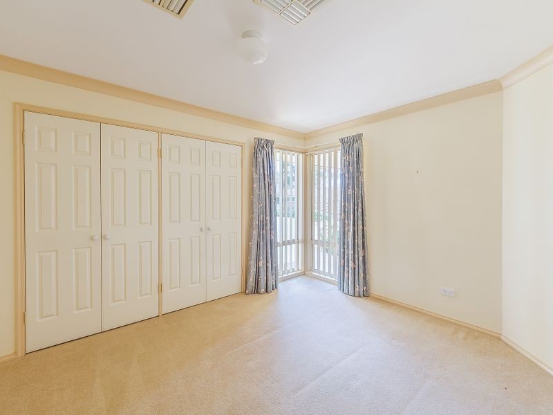 17 Dawson Drive, Cowra NSW 2794