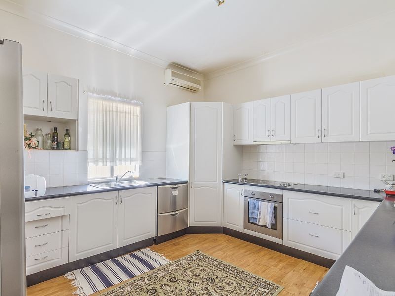 28 Parkes Street, Cowra NSW 2794