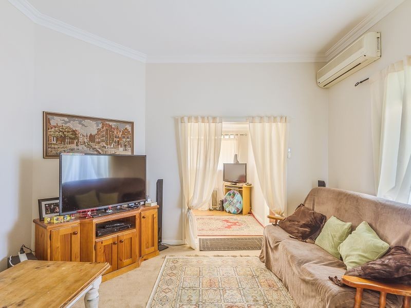 28 Parkes Street, Cowra NSW 2794