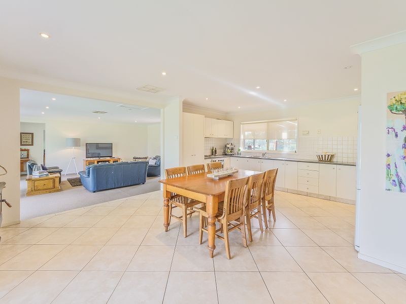 33 Camp Lane, Cowra NSW 2794