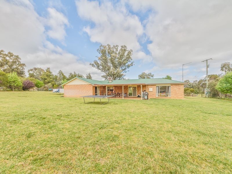 33 Camp Lane, Cowra NSW 2794