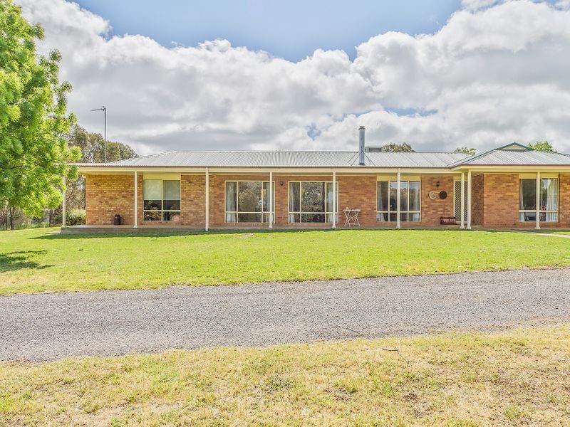 33 Camp Lane, Cowra NSW 2794