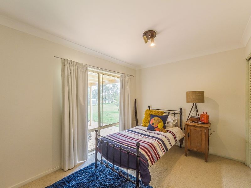 33 Camp Lane, Cowra NSW 2794