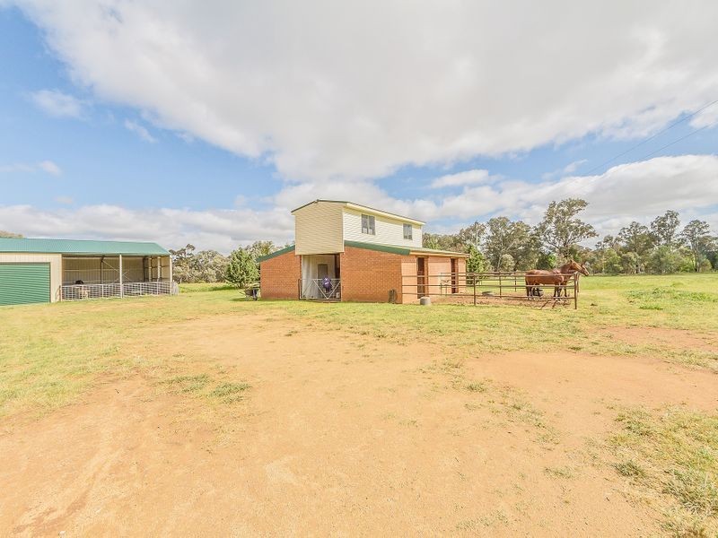 33 Camp Lane, Cowra NSW 2794