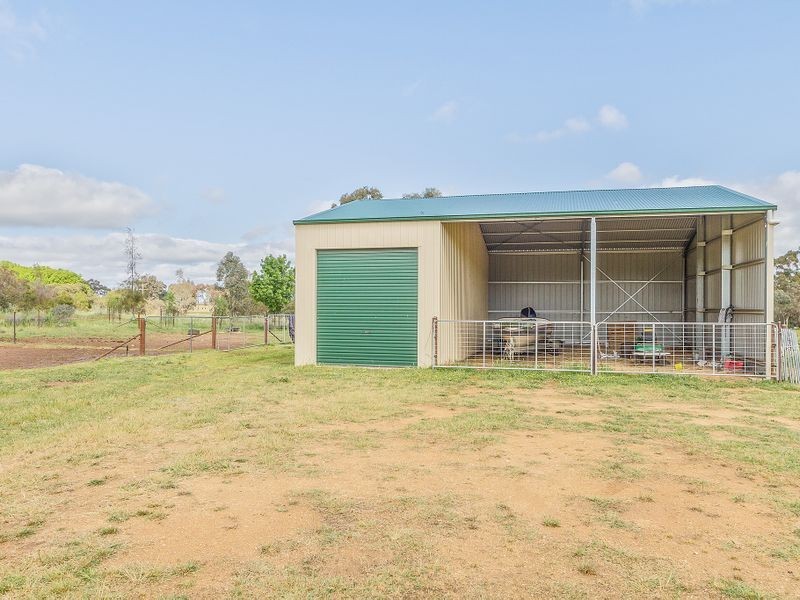 33 Camp Lane, Cowra NSW 2794