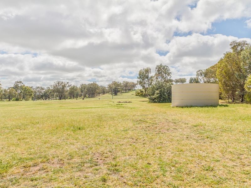 33 Camp Lane, Cowra NSW 2794