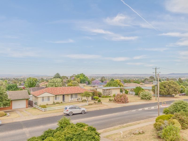 32 Dowell Street, Cowra NSW 2794