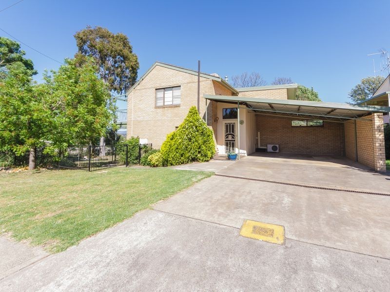 60 Dowell Street, Cowra NSW 2794