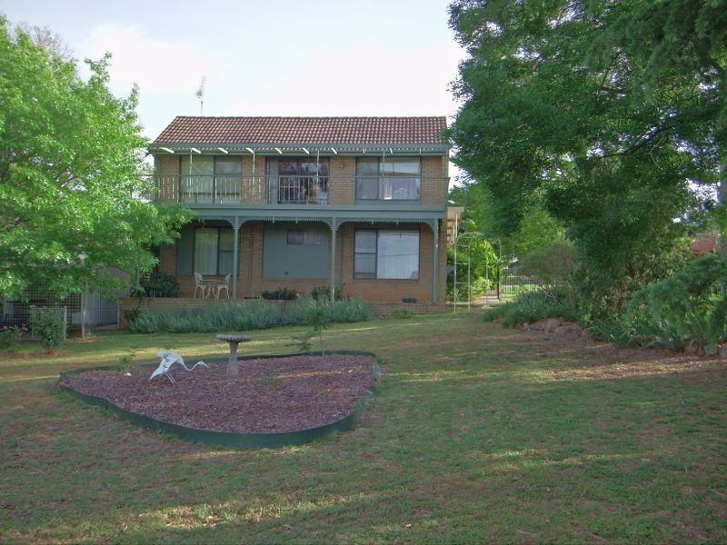 60 Dowell Street, Cowra NSW 2794