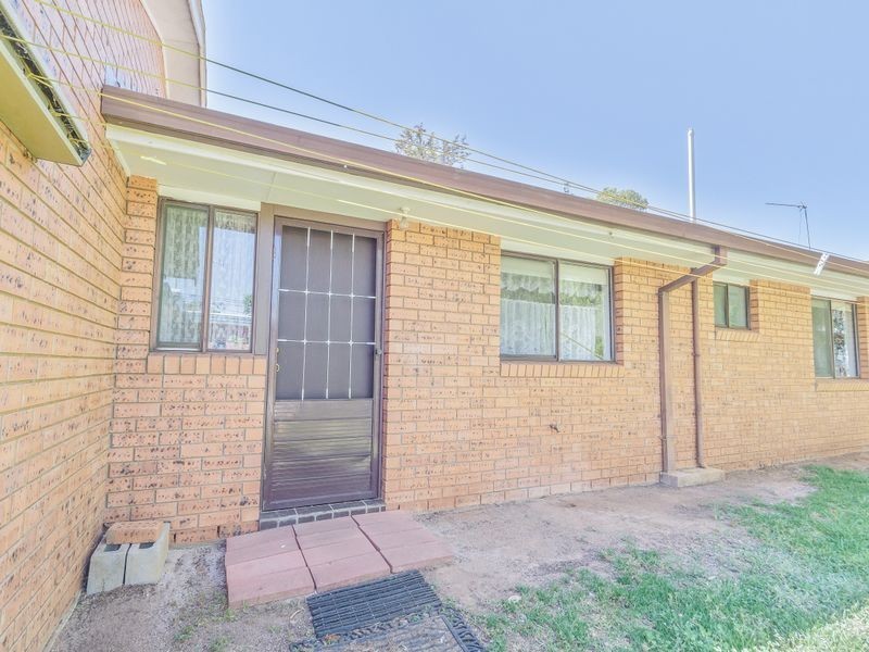17e Liverpool Street, Cowra NSW 2794