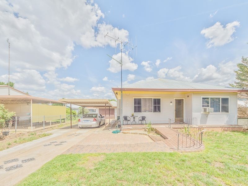 14 Kibbler Street, Cowra NSW 2794