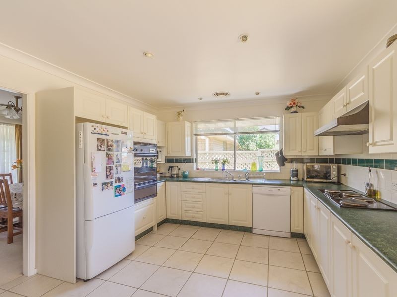 18 Yaldara Crescent, Cowra NSW 2794