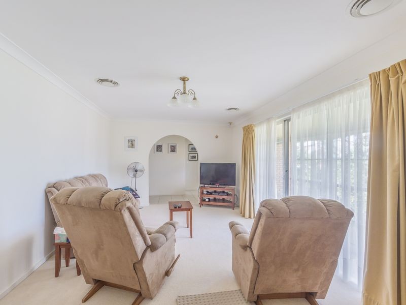 18 Yaldara Crescent, Cowra NSW 2794