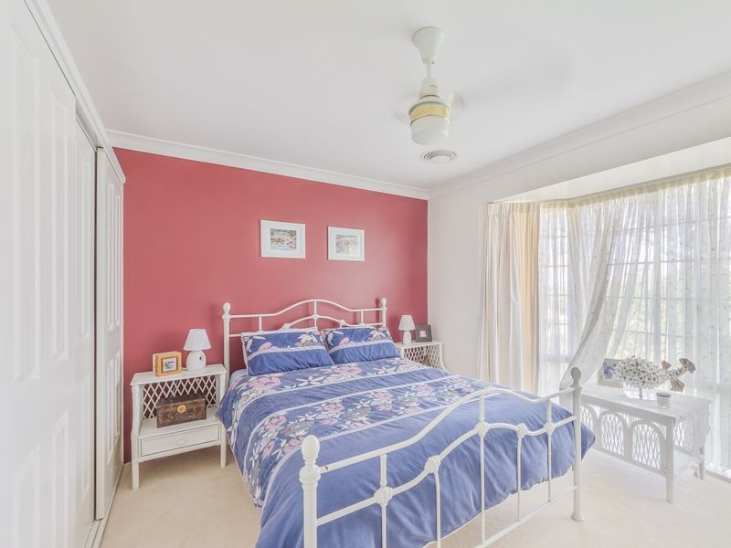 18 Yaldara Crescent, Cowra NSW 2794