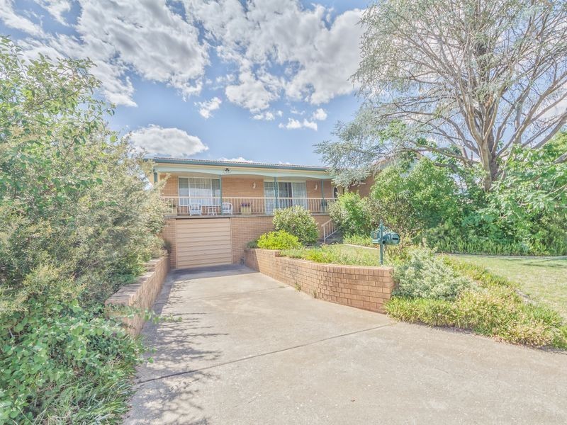 18 Yaldara Crescent, Cowra NSW 2794