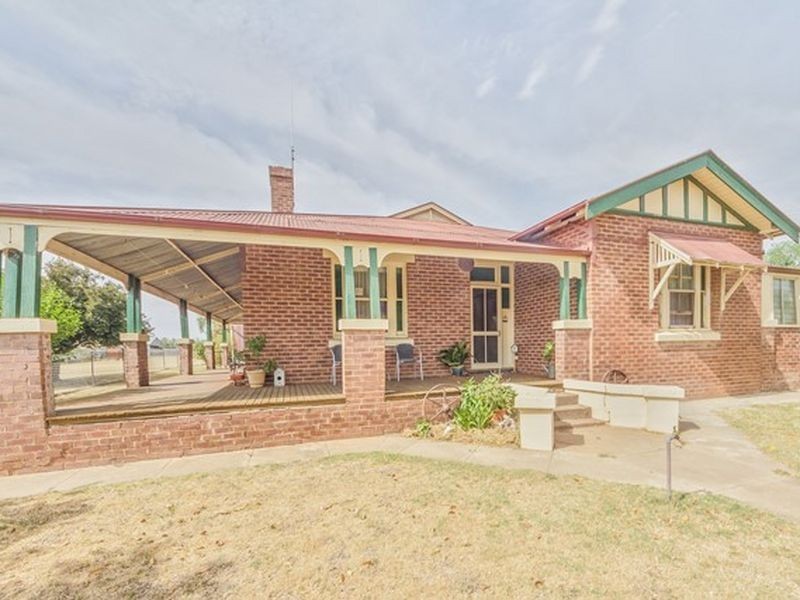 233 A Morongla Road, Cowra NSW 2794