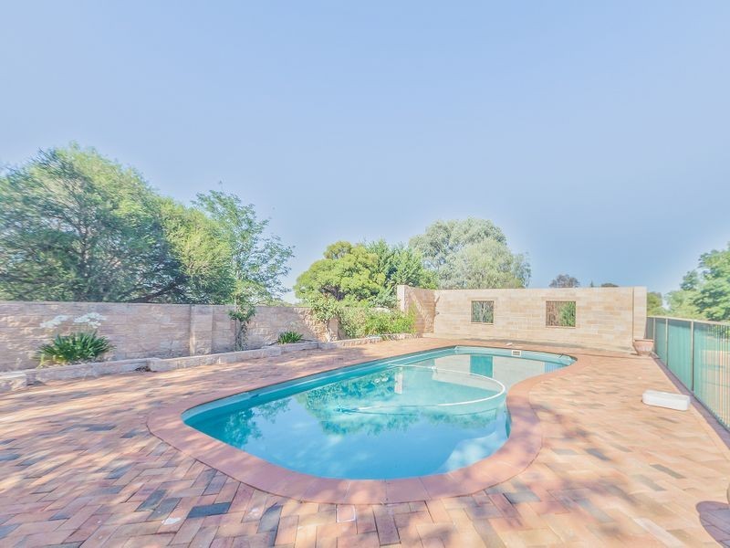 49 Valley View Road, Cowra NSW 2794