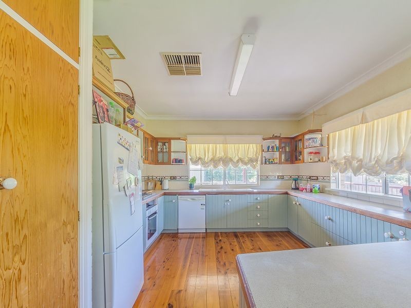 49 Valley View Road, Cowra NSW 2794