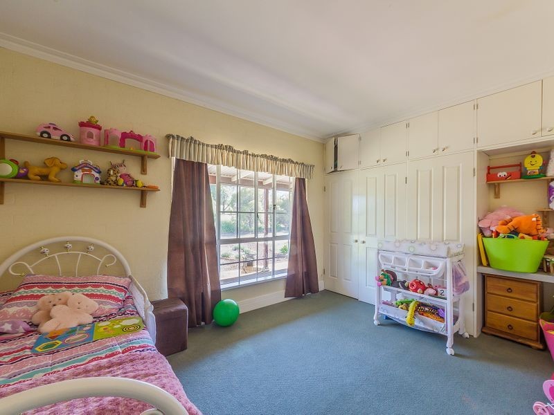 49 Valley View Road, Cowra NSW 2794