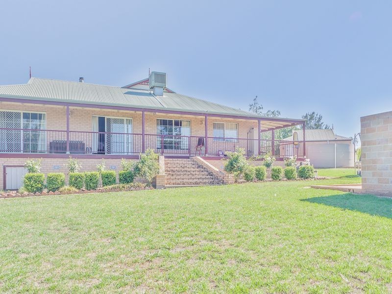 49 Valley View Road, Cowra NSW 2794