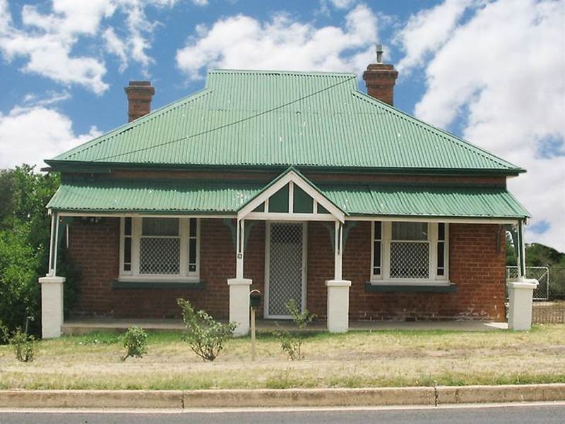 56 Darling Avenue, Cowra NSW 2794