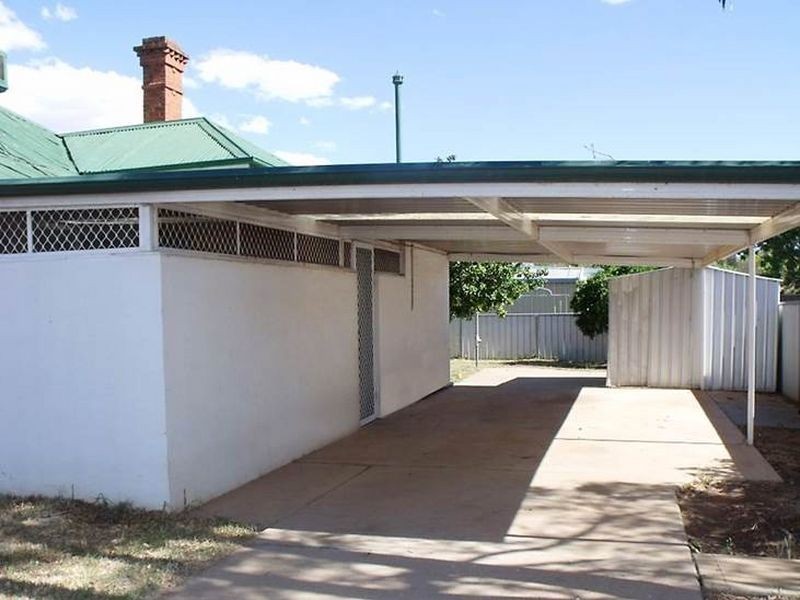 56 Darling Avenue, Cowra NSW 2794