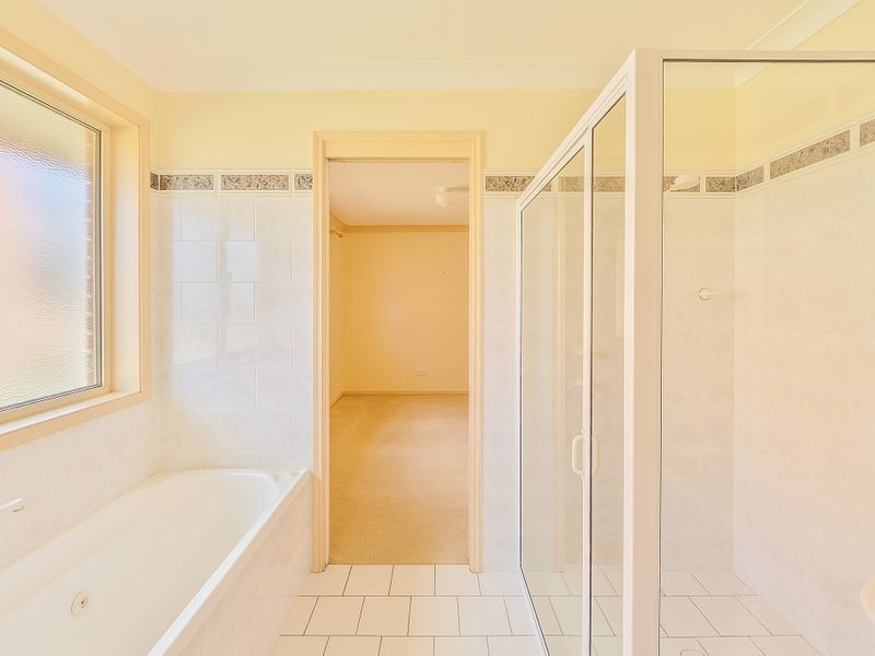 _17 Dawson Drive, Cowra NSW 2794