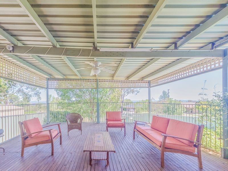 14 Yarrawonga Crescent, Cowra NSW 2794