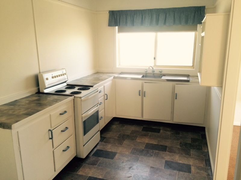 5 Macassar Street, Cowra NSW 2794