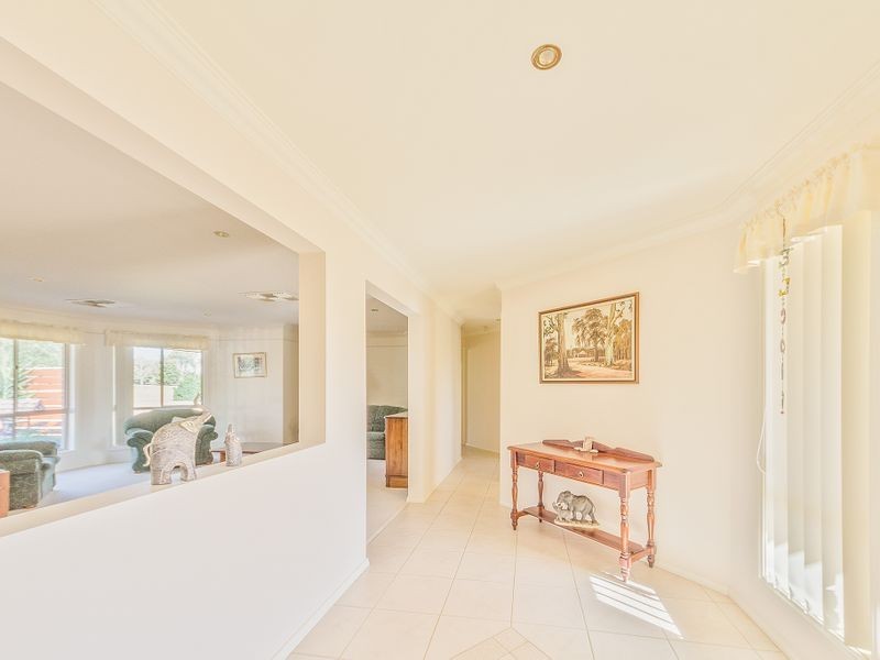 42 Gower Hardy Circuit, Cowra NSW 2794