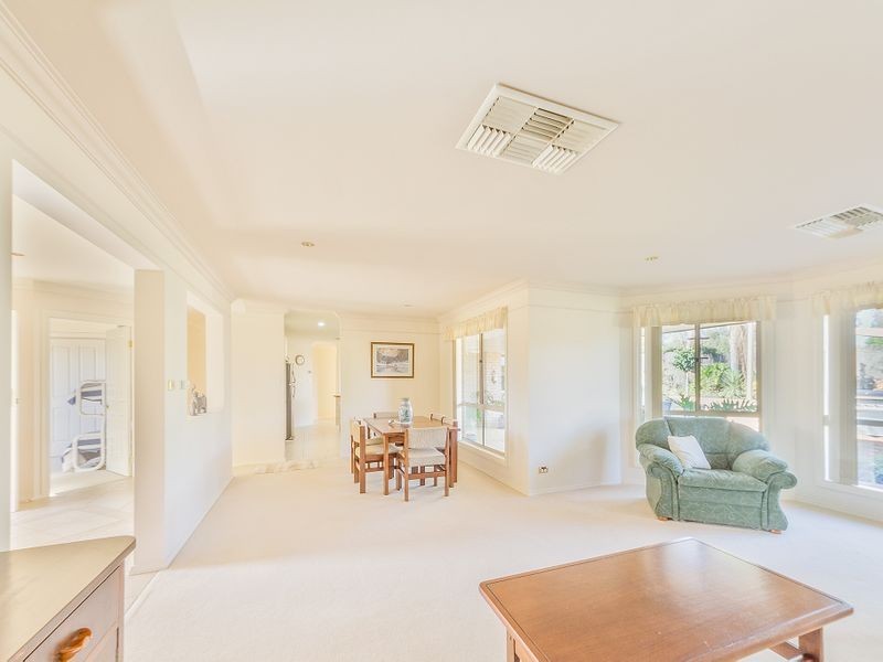 42 Gower Hardy Circuit, Cowra NSW 2794