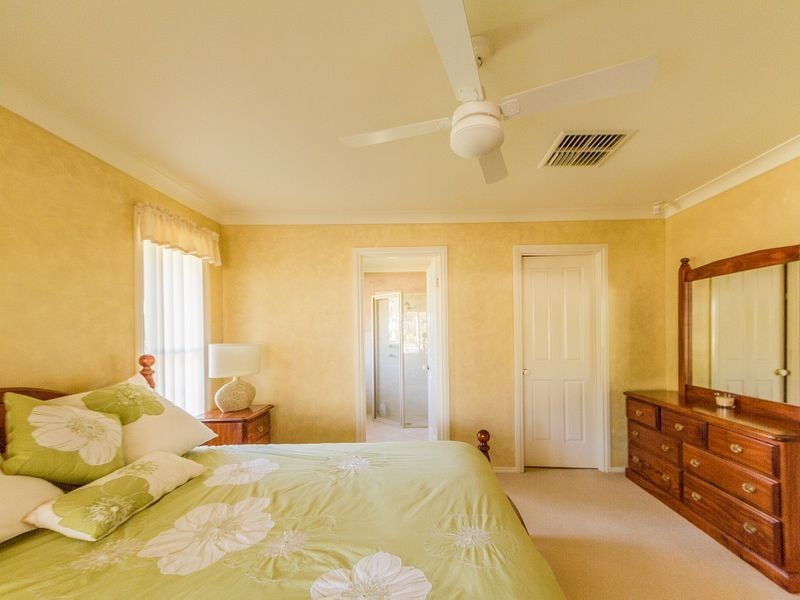 42 Gower Hardy Circuit, Cowra NSW 2794