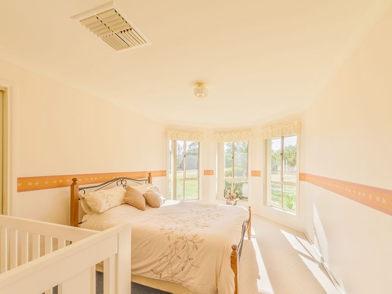42 Gower Hardy Circuit, Cowra NSW 2794