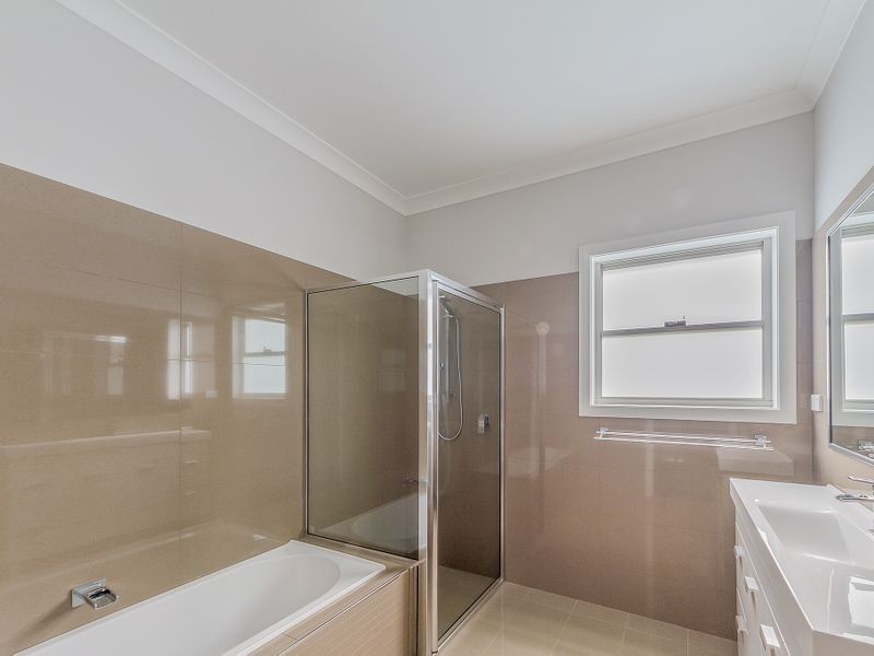 21a Banksia Close, Cowra NSW 2794