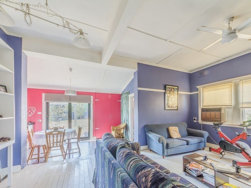 6 Daly Street, Cowra NSW 2794