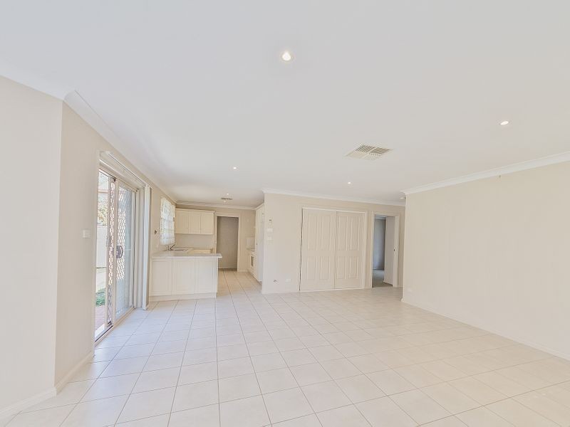 25 Acacia Circle, Cowra NSW 2794